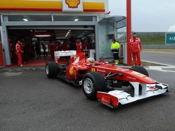 Ferrari успеет собрать новый болид к первым тестам
