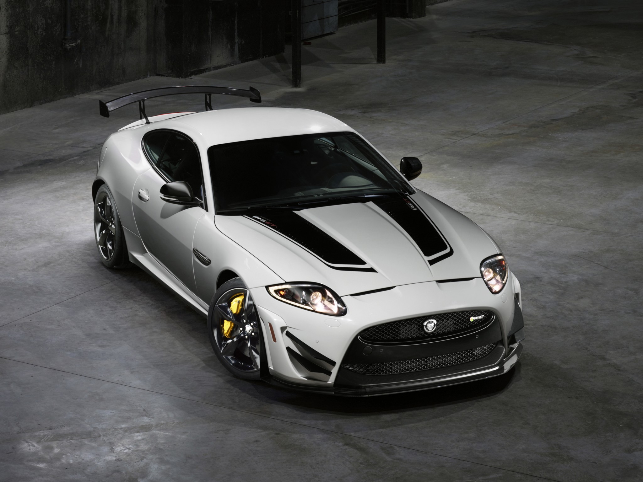 Jaguar f Type черный обои
