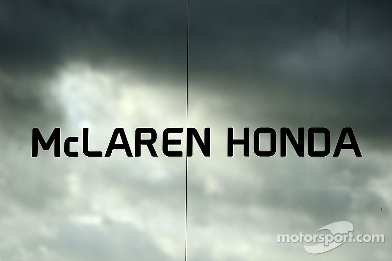 McLaren подтверждает вывод своей модели на трек 29 января