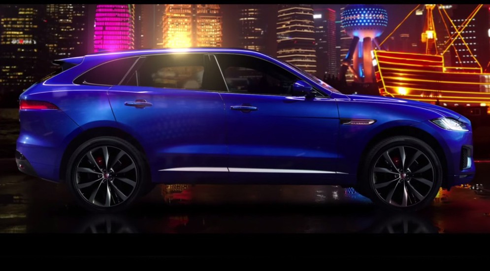 Jaguar: на новом видео показался «оголенный» паркетник F-Pace