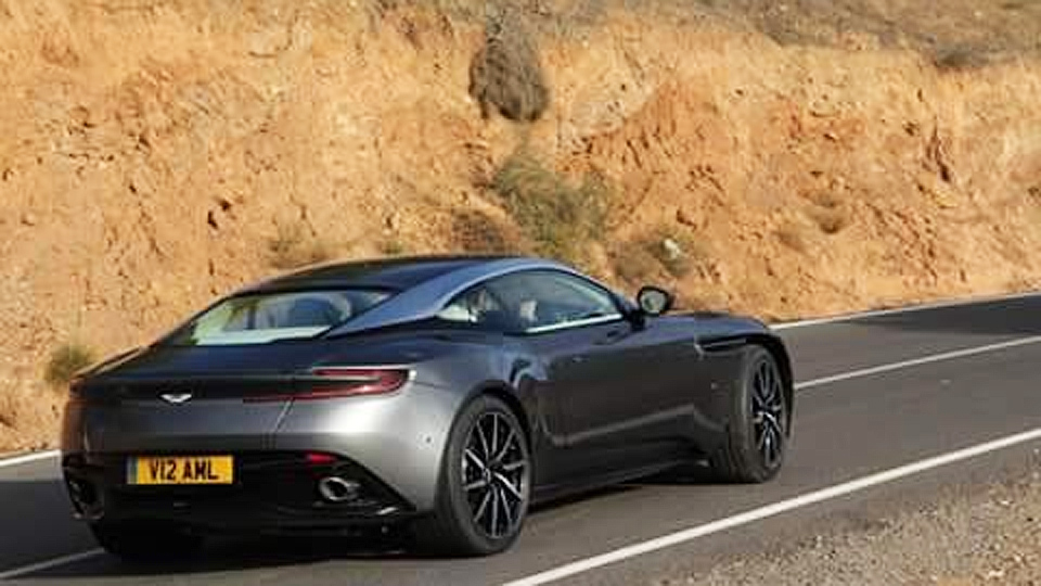 В Интернете появилось фото первого турбированного автомобиля Aston Martin