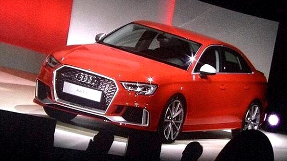 Первые снимки седана Audi RS3 попали в Сеть