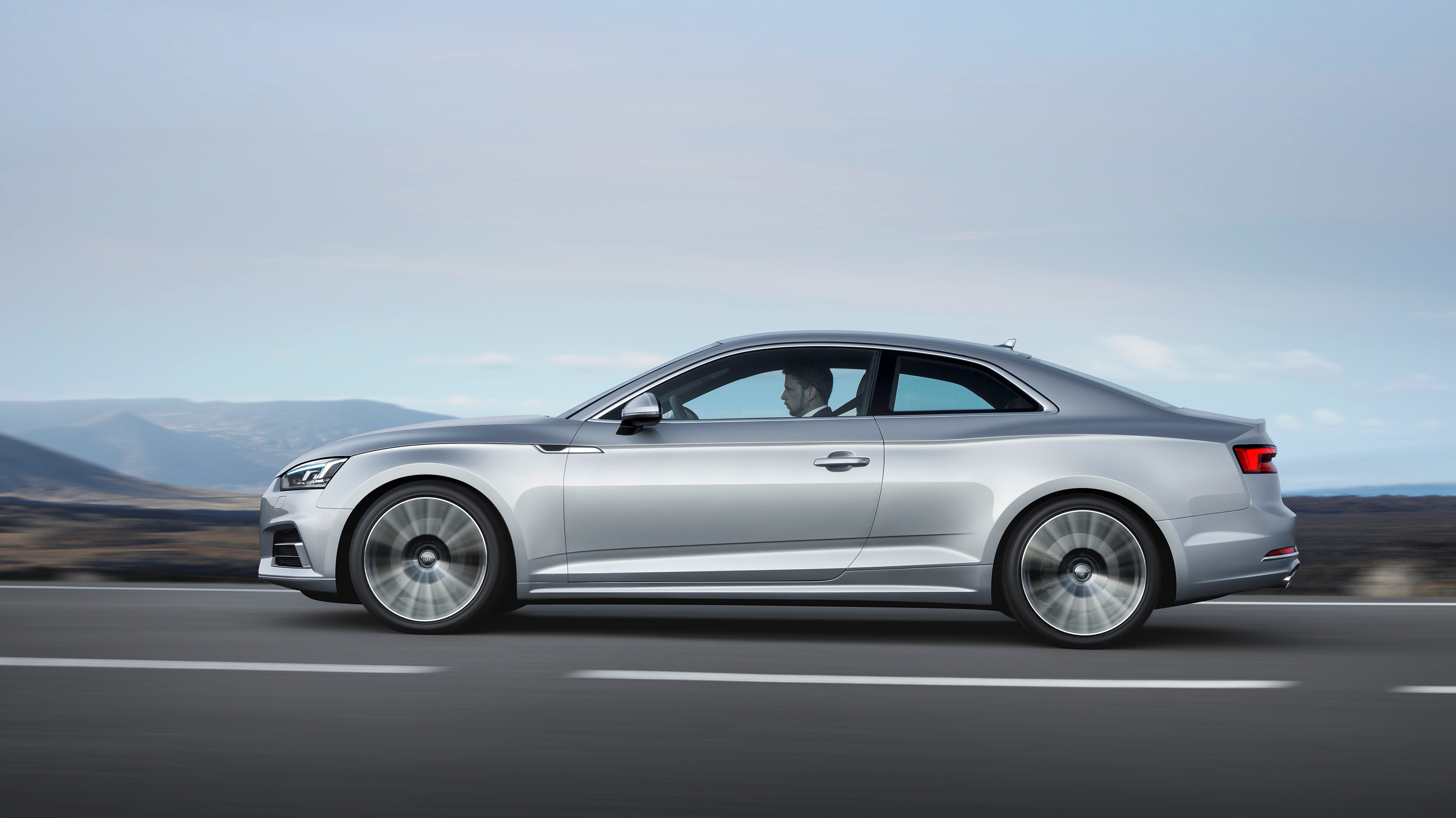 Новенький Audi S5 Coupe приедет в РФ этой осенью