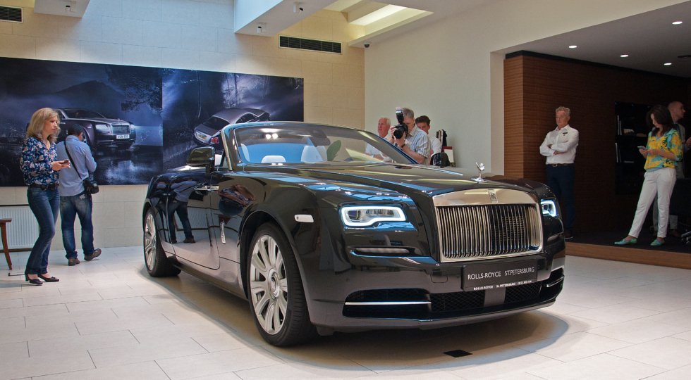 В Питере состоялась презентация нового Rolls-Royce Dawn