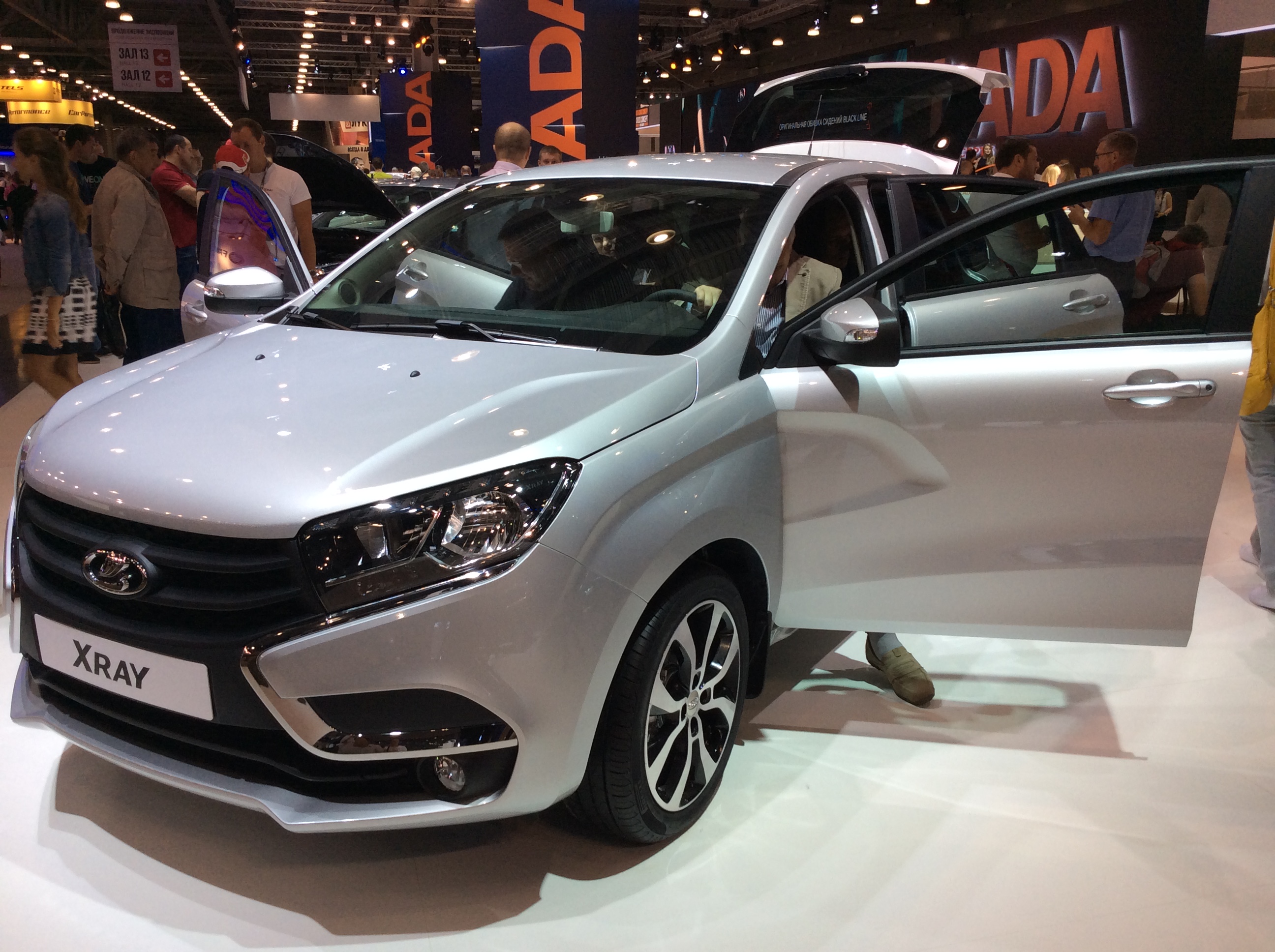 Lada Vesta Рё Lada XRAY