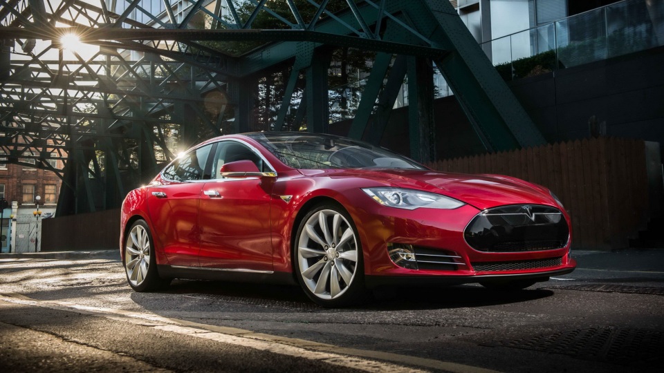 Tesla Model S подорожала