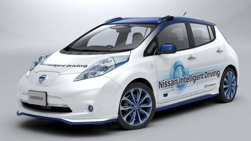 Беспилотные Nissan Leaf появятся на европейских дорогах