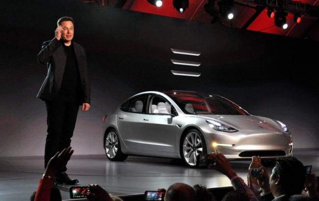 Продажи Tesla Model 3 стартуют в текущем году