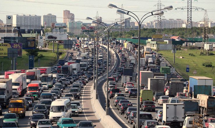 По российским дорогам ездит 50 млн автомобилей