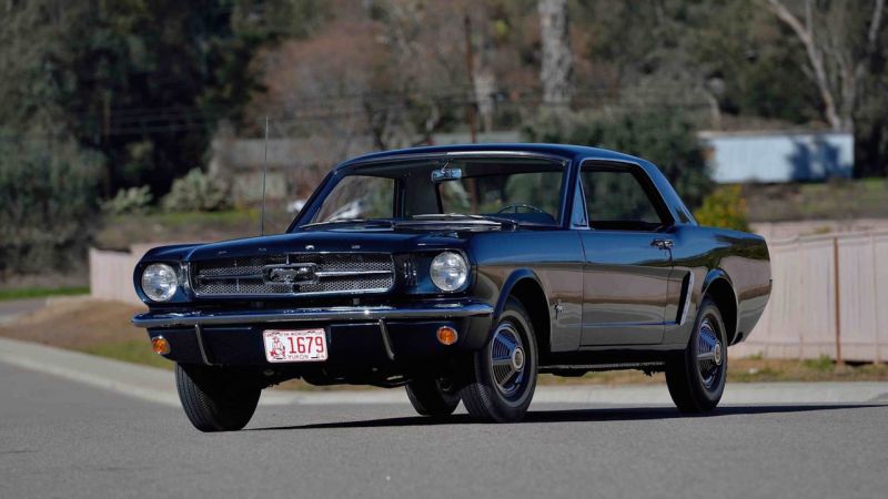 Самый первый купе Ford Mustang будет продан с аукциона