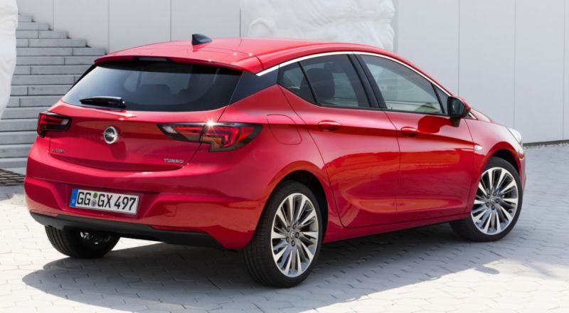 Версии Opel Astra обзавелись адаптивным «круизом»
