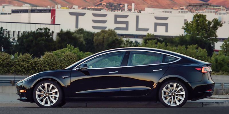 Tesla сорвала выпуск Model 3