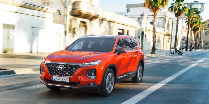 Hyundai Santa Fe: объявлена рублевая стоимость