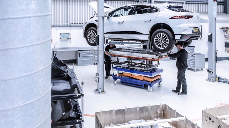Jaguar Land Rover запускает новый проект Reality