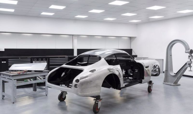 Aston Martin создает новенькие DB4 GT Zagato древним способом