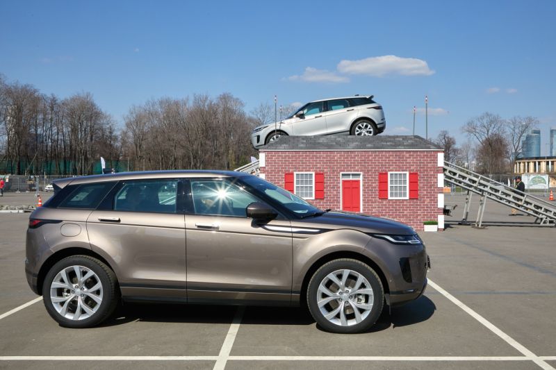 Для России презентован новейший Range Rover Evoque