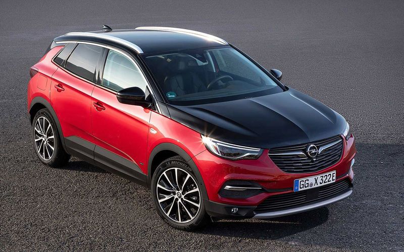 Opel начал продажи Zafira Life и Grandland X в России