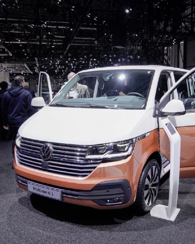 Volkswagen Multivan – первый из обновленного семейства Т6.1