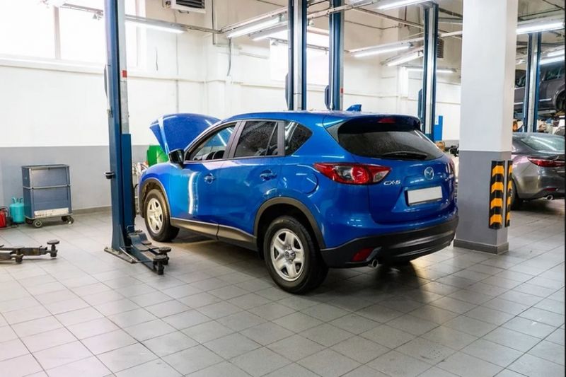 Mazda: Замена моторного масла за 3 500 рублей