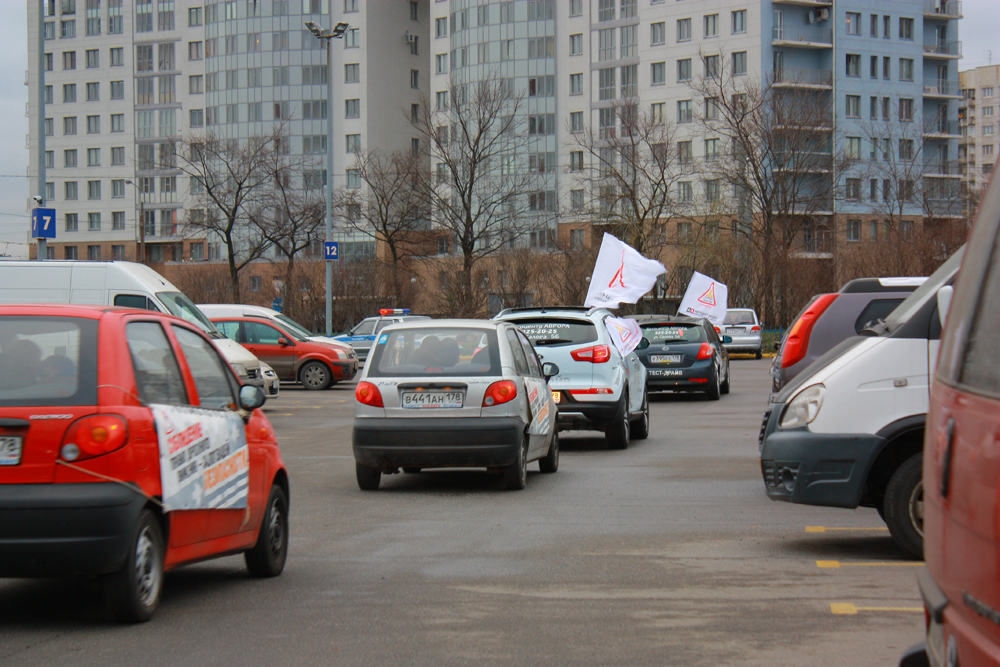Автоцентр Аврора провел акцию «За безопасность на дороге»