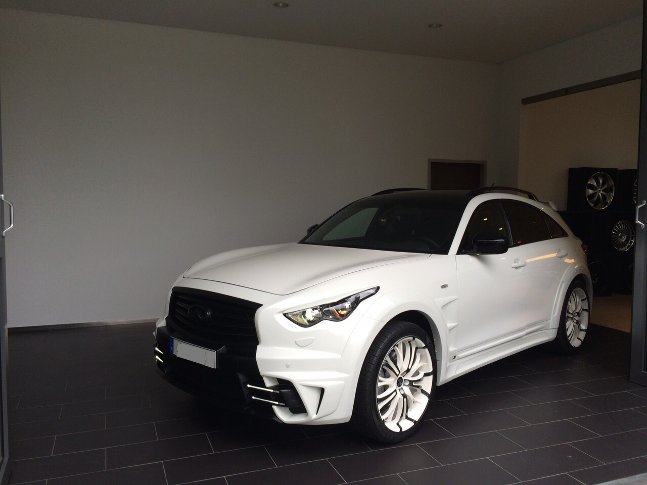 Infiniti qx70 Black Tuning