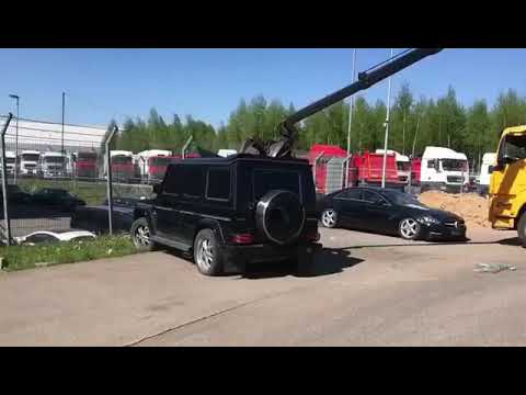 Уничтожение Галендвагена (Mercedes G500)