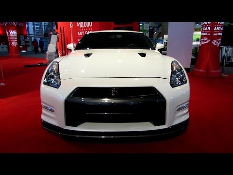 2013 Nissan GT-R Premium - Exterior Walkaround - 2014 Toronto Auto Show