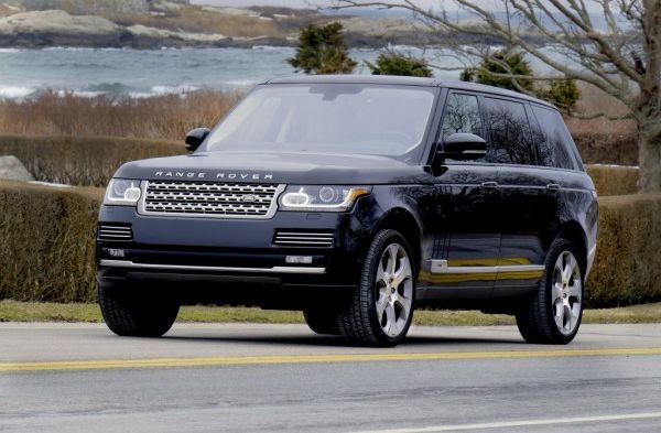 Первое место - Land Rover Range Rover