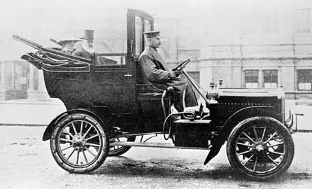 1905 год. Ford Model ‚ – лондонское такси
