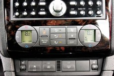 Ford Focus Раздельный климат-контроль с очень удобной в пользовании клавиатурой дополняется подогревом передних кресел и ветрового стекла